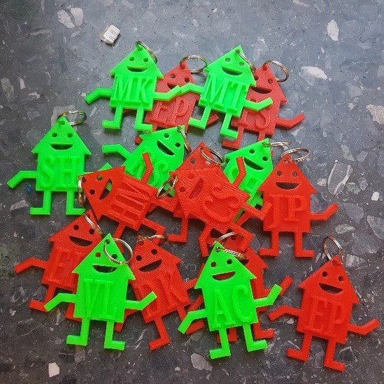 Ausgedruckte Schlüsselanhänger mit Initialien